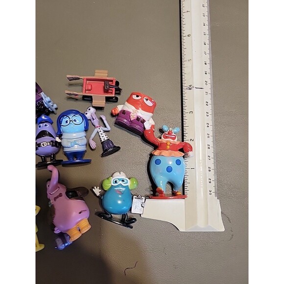 Mini Inside Out 2 Action Figure Toy Cartoon Movie Cake toppers - Picture 5 of 9